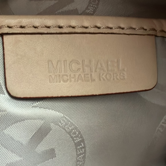 Michael Kors purse - Picture 5 of 7
